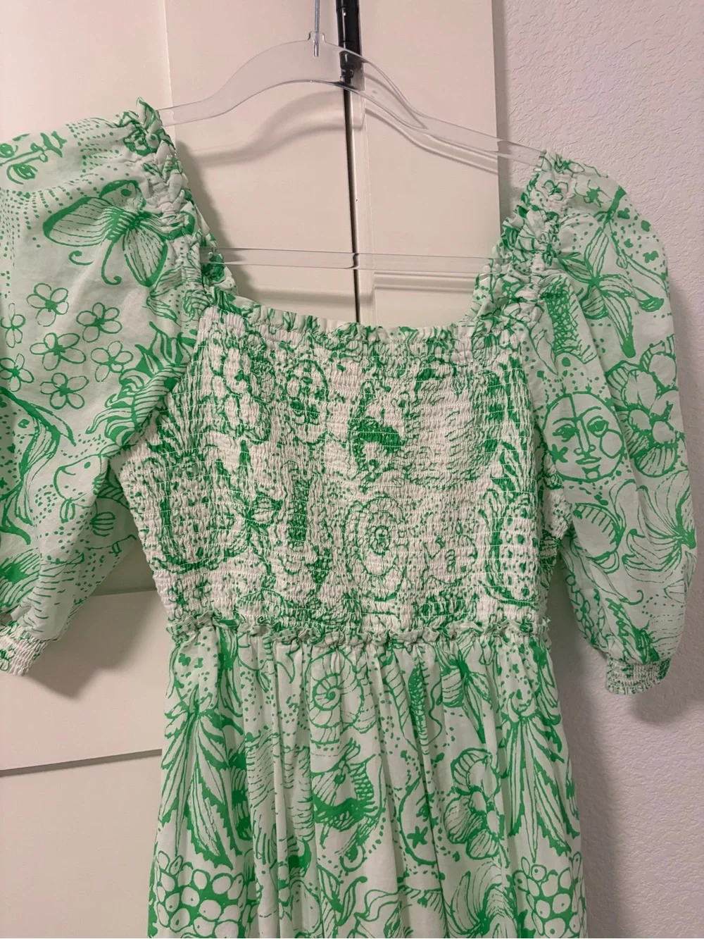 Lilly Pulitzer Short Sleeve Hadly Dress Smocked XS - Picture 2 of 5